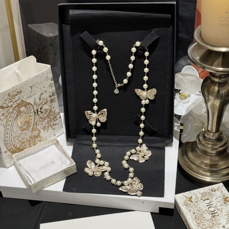 chr1st1an D10r necklaces